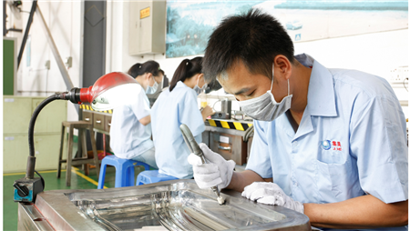 注塑模具常见的抛光办法
