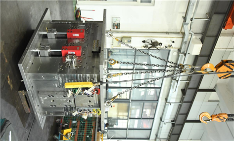 What is customized injection molding molds?